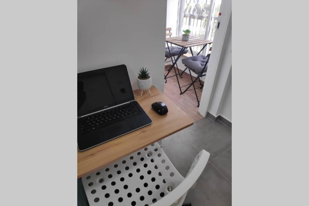 Centrally-Located Quiet Cozy Loft Apartment Beersheba Eksteriør bilde